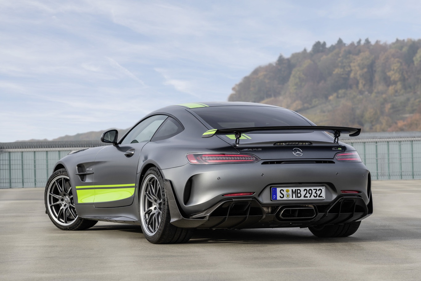 AMG GT R PRO un nuevo AMG que viene a superar al GT-R AMG