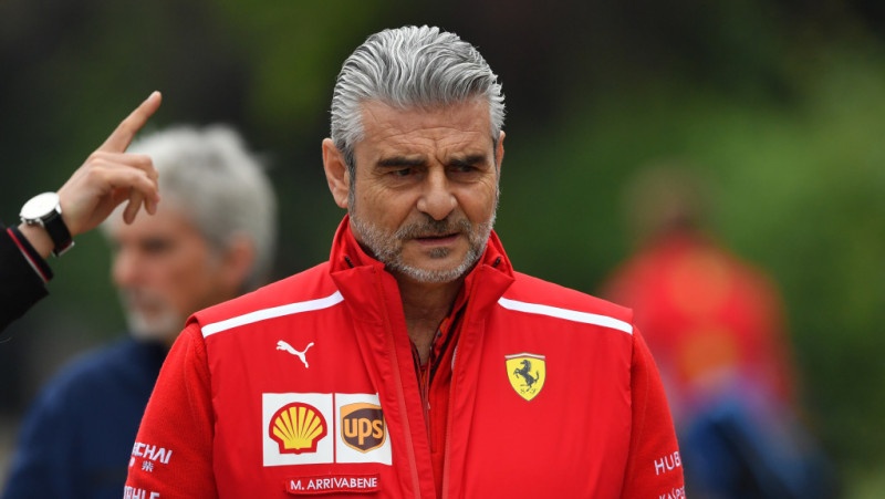 Maurizio Arrivabene  Deja el cargo como jefe del escudo de la Ferrari.